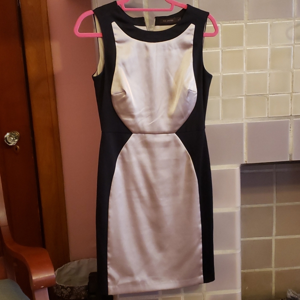 Business/cocktail gold dress